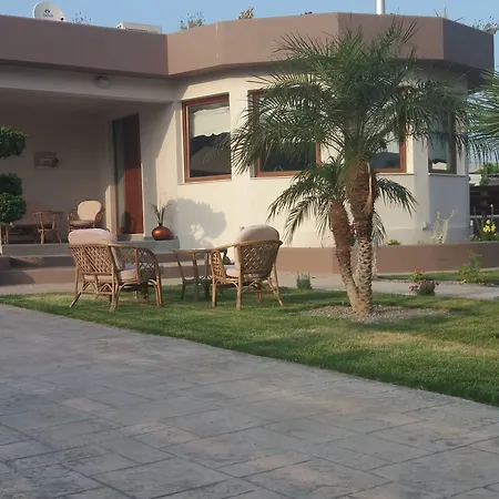 Apartment Paradise *